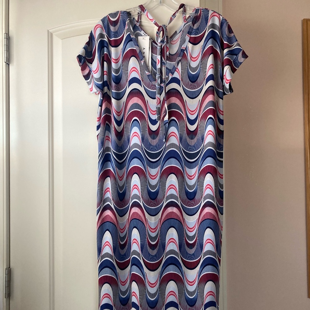 Wave Pattern Midi Dress - Picture 2 of 5